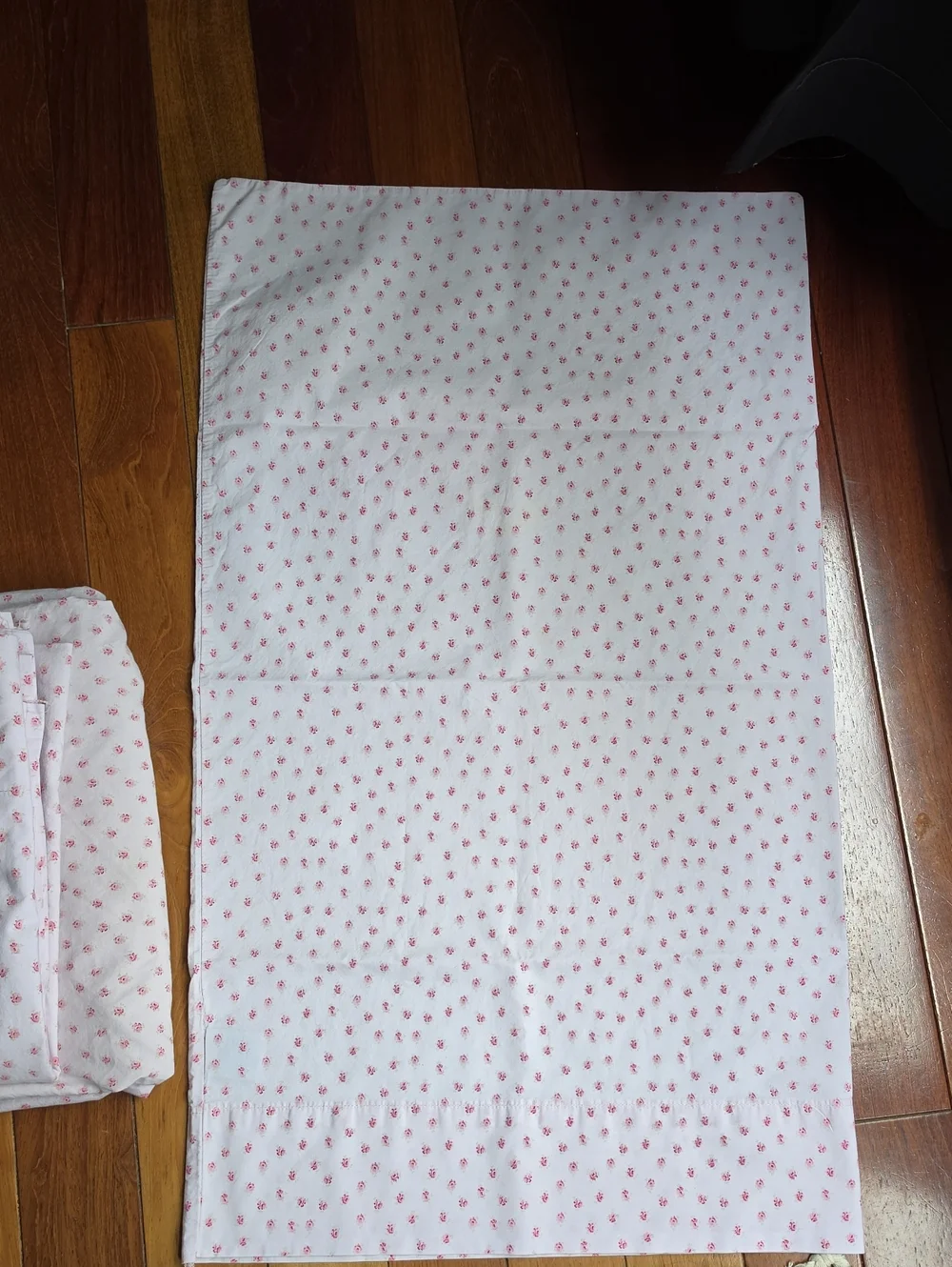 Shabby Chic White Cotton Sheet Set with Pink Rosebud Print
